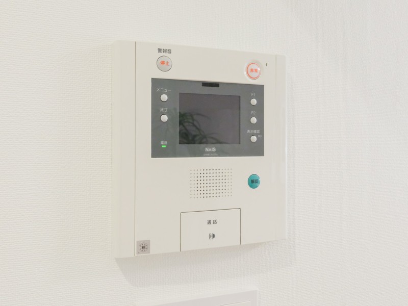 ◆TVモニター付インターホン◆訪ねてきた相手をモニター越しに確認でき、防犯対策に役立ちます。インターホン越しに話をすることが可能です。