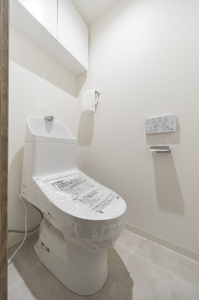 優れた節水効果や汚れが付きにくい便座など、ほしかった機能が揃ったウォシュレット一体型トイレです。