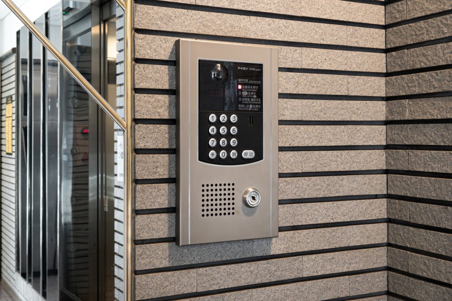 ◆オートロック◆居住者以外の侵入を拒み、不審者や不要なセールスを撃退することができます。安心感を得られるのも大きなポイントです。