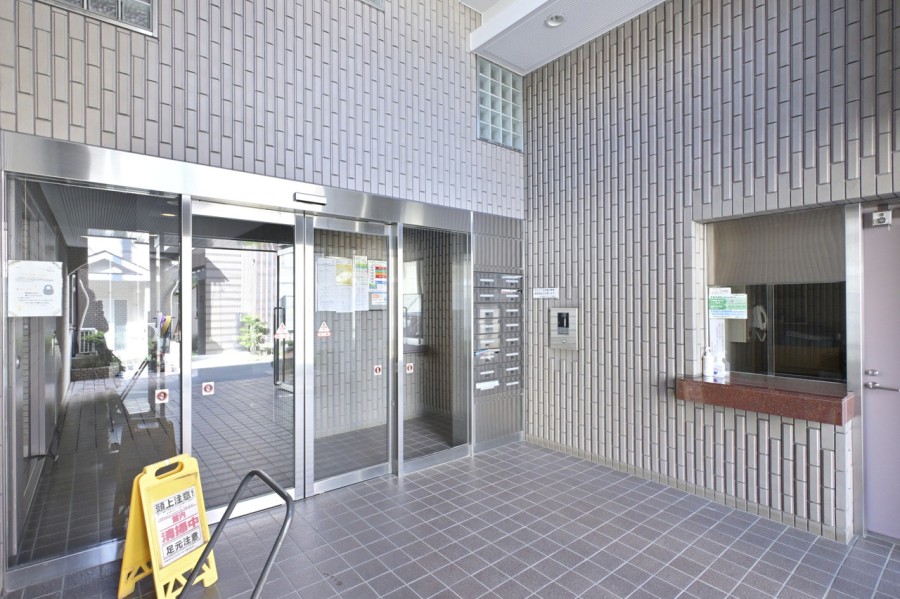 ◆オートロック◆居住者以外の侵入を拒み、不審者や不要なセールスを撃退することができます。安心感を得られるのも大きなポイントです。