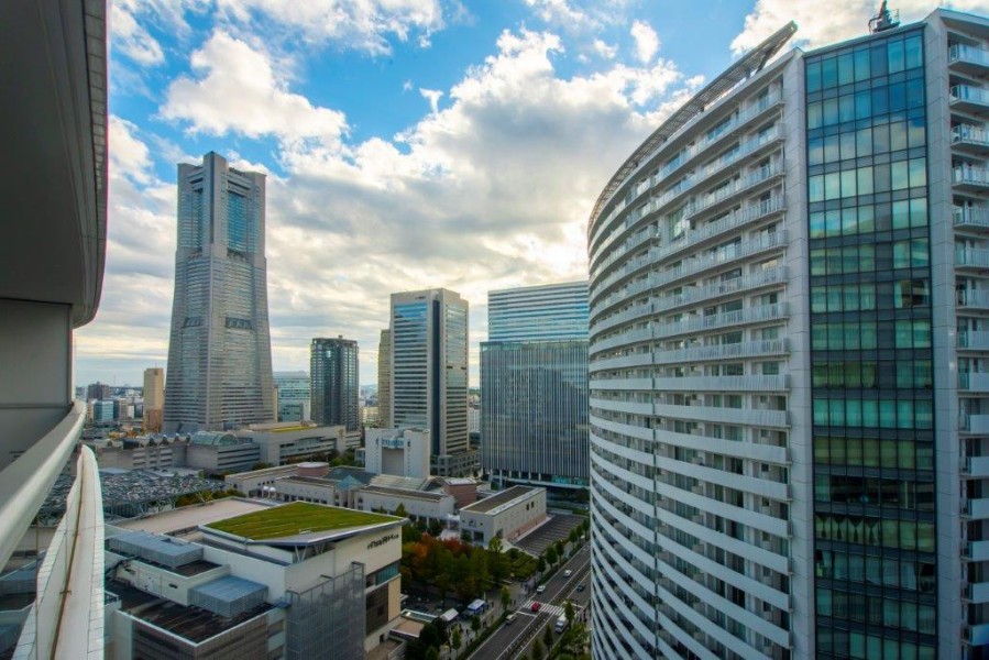 日常のショッピングから特別な日の食事、ほっと心やすらぐ風景など、より豊かな日々を叶える施設が充実したロケーションです。横浜の夜景も楽しめそうですね♪