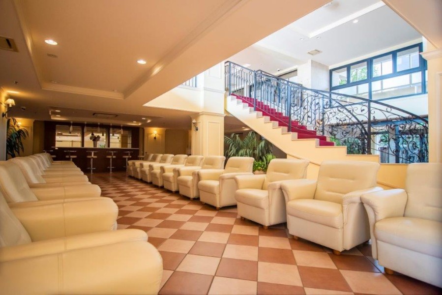 高級感が溢れるラウンジは、来客や待ち合わせ、リフレッシュしたい時に休める共有スペースです。