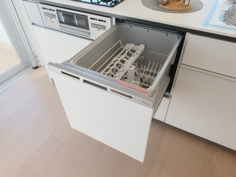 ◆食器洗い機◆家事の時間を短縮できる優れもの。さらに節水・節約を同時に行うことができるので、大変人気があり重宝します。