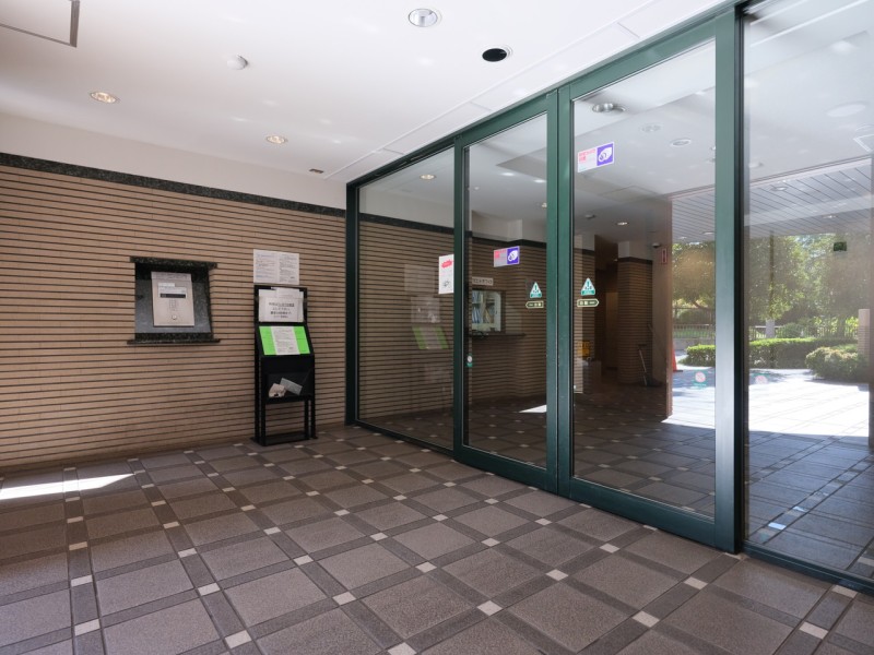 ◆オートロック◆居住者以外の侵入を拒み、不審者や不要なセールスを撃退することができます。安心感を得られるのも大きなポイントです。