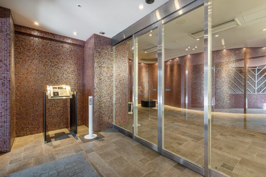 ◆オートロック◆居住者以外の侵入を拒み、不審者や不要なセールスを撃退することができます。安心感を得られるのも大きなポイントです。