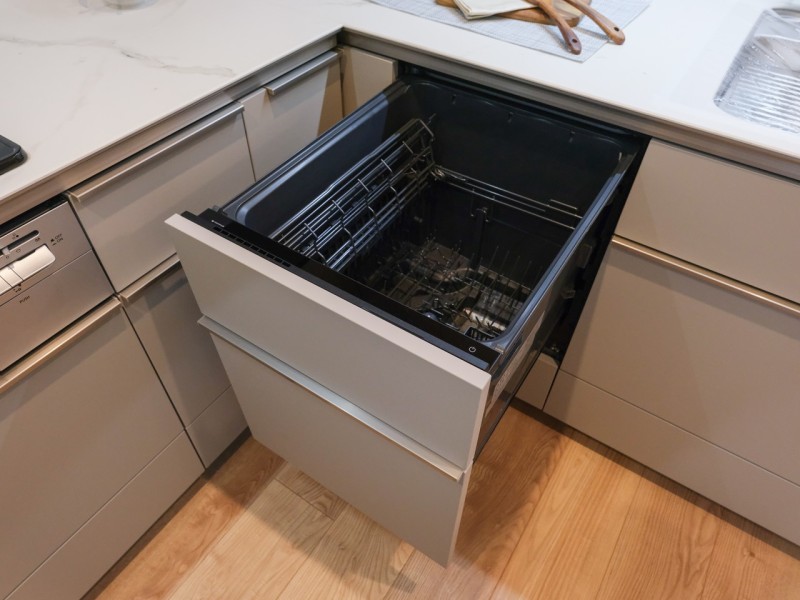 ◆食器洗い機◆家事の時間を短縮できる優れもの。さらに節水・節約を同時に行うことができるので、大変人気があり重宝します。