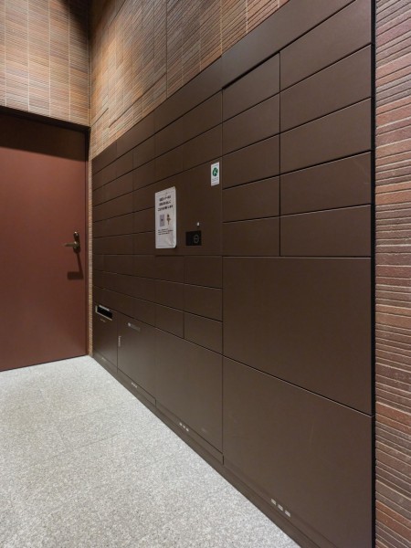 ◆宅配ボックス◆24時間いつでも荷物を受け取ることができるので、配達時間を気にせず過ごすことができます。対面での接触機会を最小限にでき、ウイルス対策の観点からも人気の設備です。