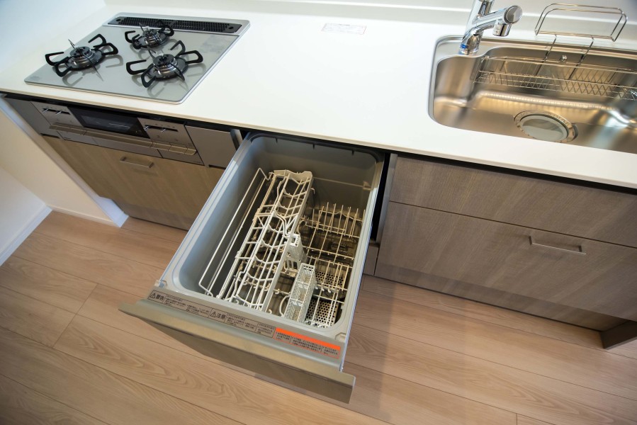 ◆食器洗い機◆家事の時間を短縮できる優れもの。さらに節水・節約を同時に行うことができるので、大変人気があり重宝します。