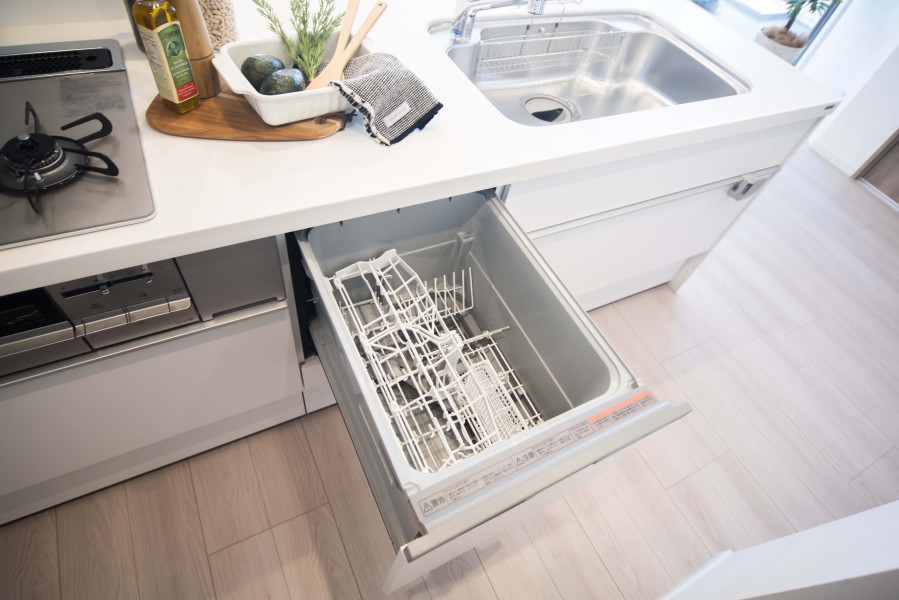 ◆食器洗い機◆家事の時間を短縮できる優れもの。さらに節水・節約を同時に行うことができるので、大変人気があり重宝します。