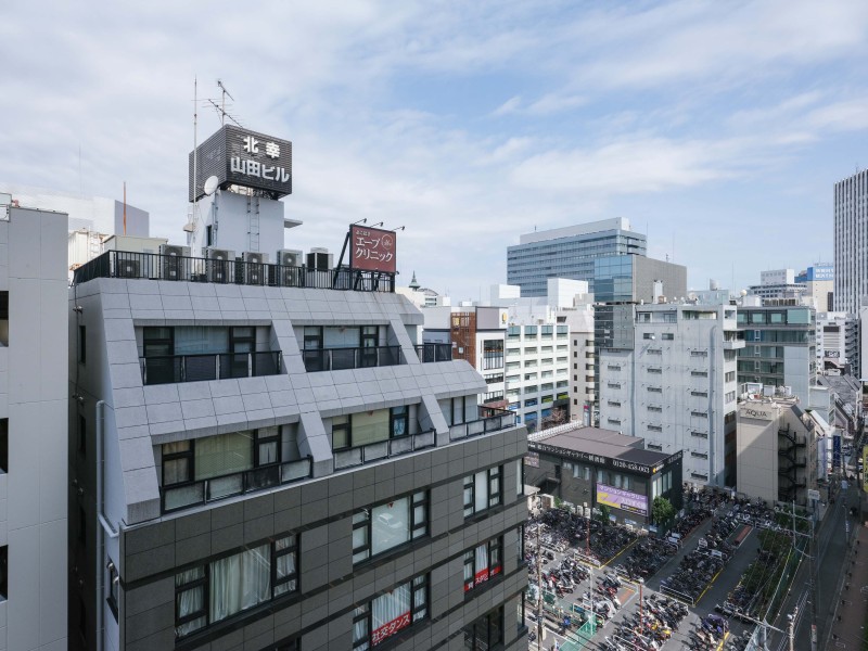 バルコニーの目の前は開けているため、自然光を感じながらの気分転換にもピッタリです