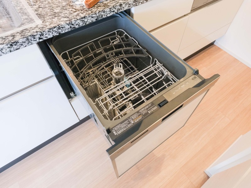 ◆食器洗い機◆家事の時間を短縮できる優れもの。さらに節水・節約を同時に行うことができるので、大変人気があり重宝します。