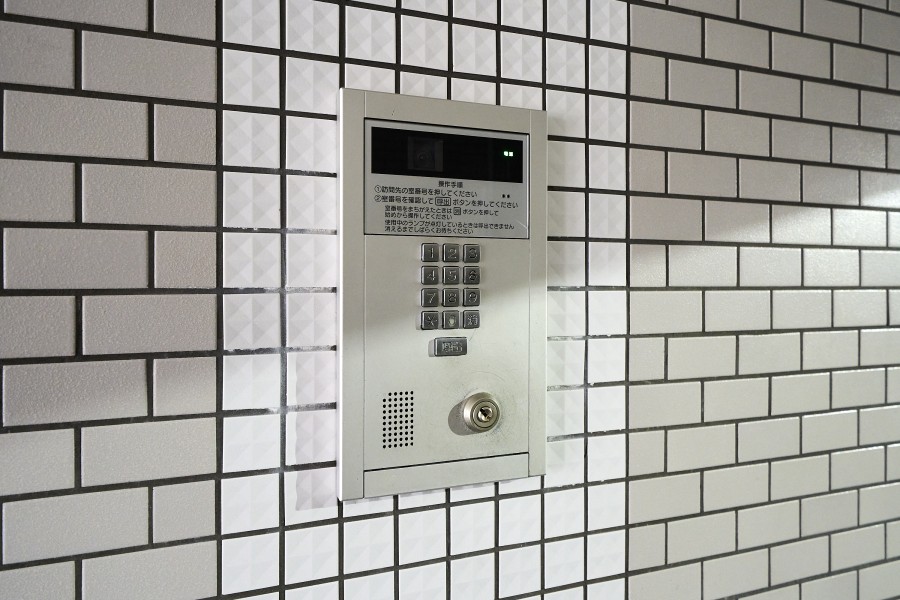 ◆オートロック◆居住者以外の侵入を拒み、不審者や不要なセールスを撃退することができます。安心感を得られるのも大きなポイントです。