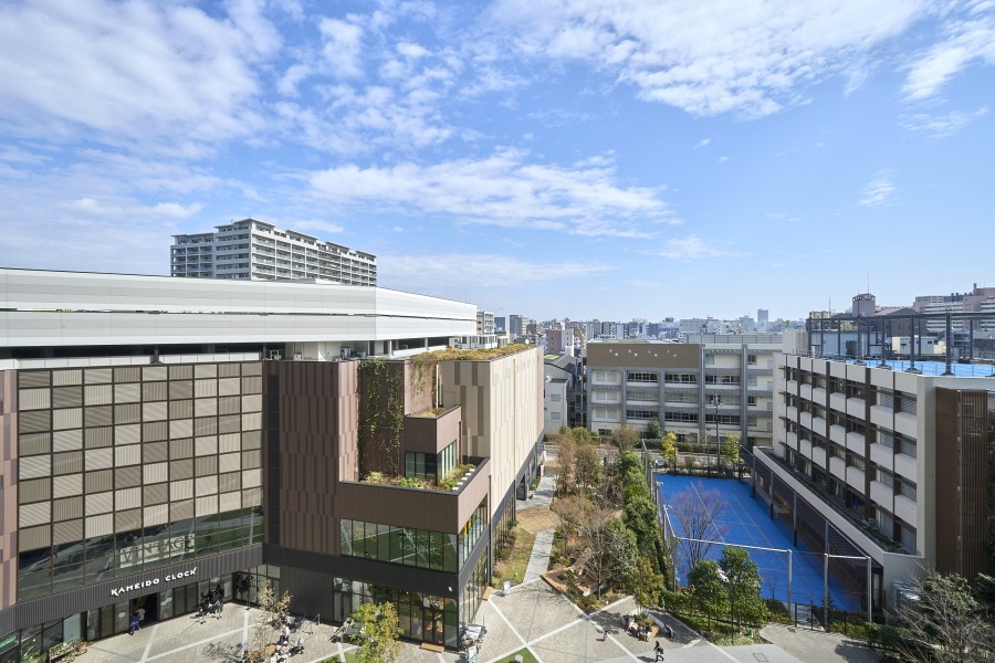 青々とした開けた空を見渡せる開放的な眺望です。変わりゆく空の色を楽しみながら日々をアップデートできそうです