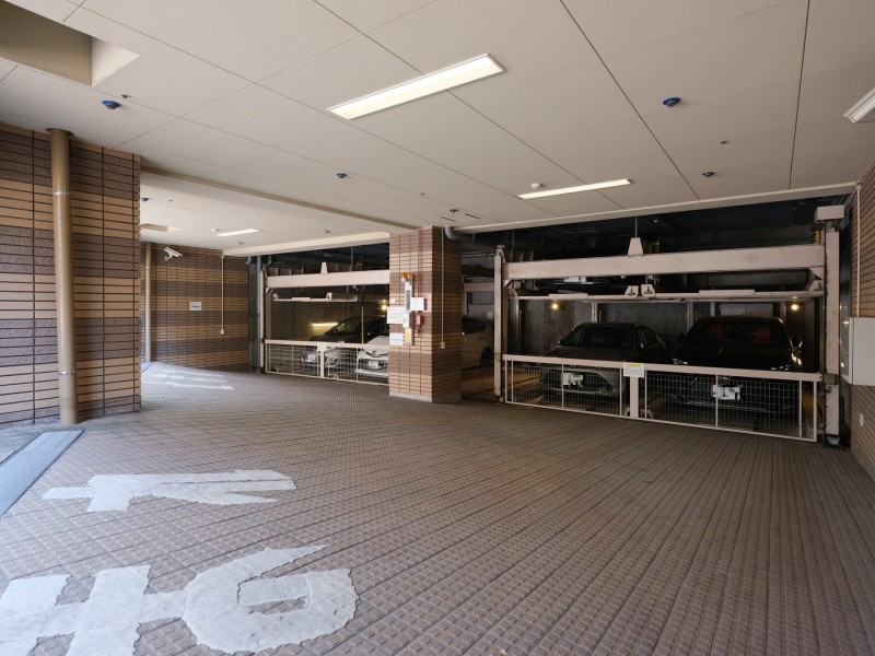 敷地敷地内には駐車場が完備されています。※駐車場等の空き状況は変化することがございますのであらかじめご了承ください。