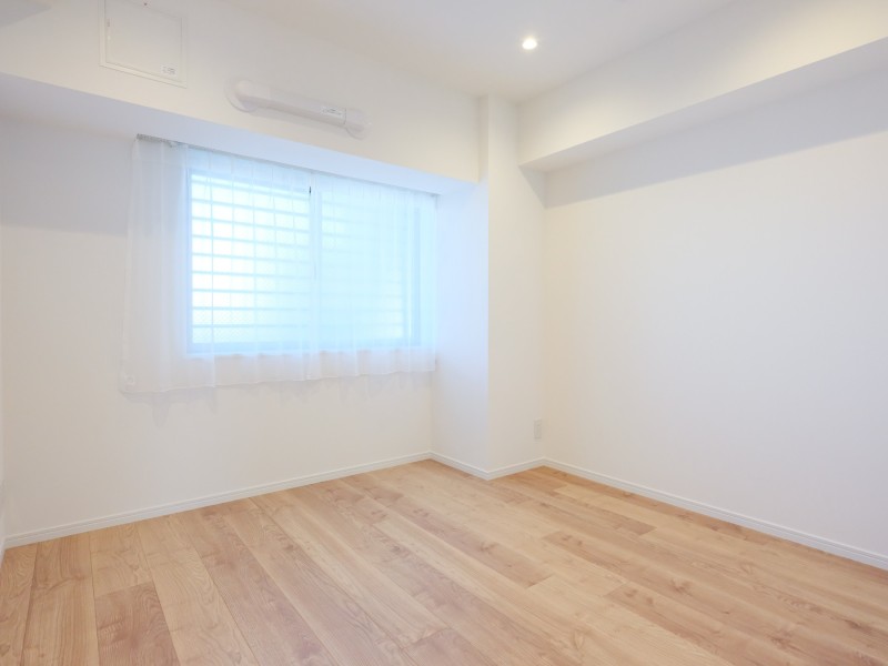 洋室2はリビングから一番離れた約5.9帖のプライベートルームです。伸びやかな時間をお過ごしいただけます。