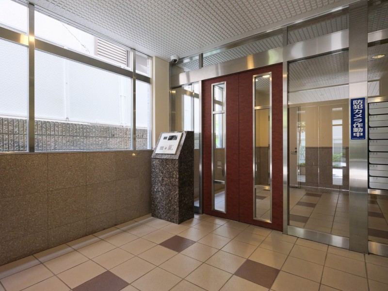 ◆オートロック◆居住者以外の侵入を拒み、不審者や不要なセールスを撃退することができます。安心感を得られるのも大きなポイントです。