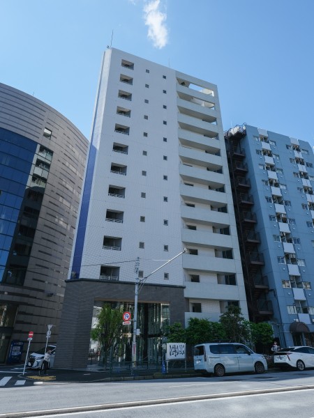 新宿区富久町アドレス。『曙橋』駅徒歩4分の立地です。2017年共用部大規模修繕工事済みの管理体制良好なマンションです。