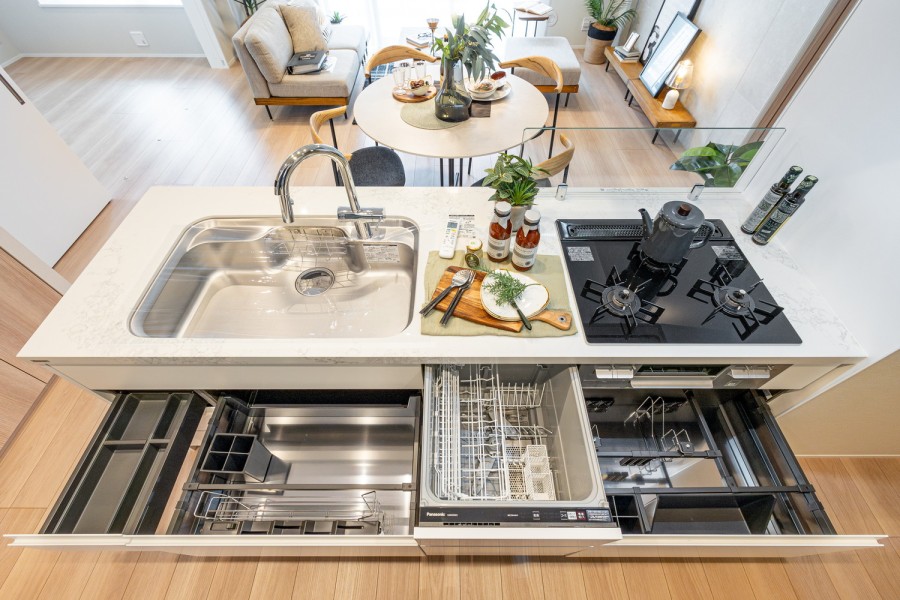 ◆食器洗い機◆家事の時間を短縮できる優れもの。さらに節水・節約を同時に行うことができるので、大変人気があり重宝します。