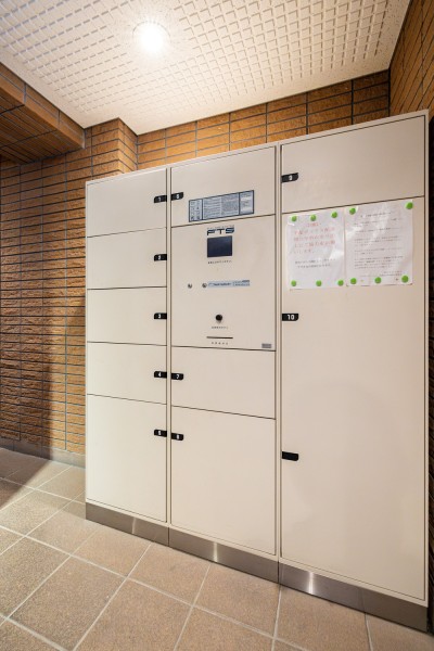 ◆宅配ボックス◆24時間いつでも荷物受け取りが可能。配達時間を気にせず過ごすことができます。ウイルス対策の観点からも人気の設備です。