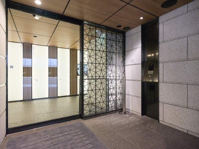 ◆オートロック◆居住者以外の侵入を拒み、不審者や不要なセールスを撃退することができます。安心感を得られるのも大きなポイントです。