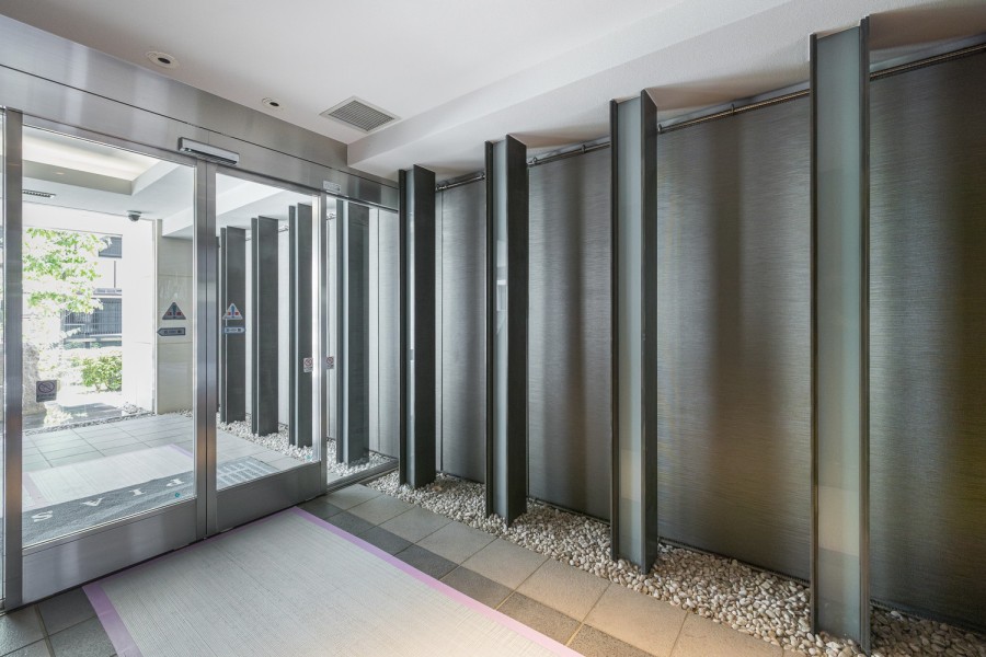 神楽坂商店街までのアクセス良好◎穏やかな住環境でありつつも、利便性の高さも兼ね備えた暮らしやすい環境です。