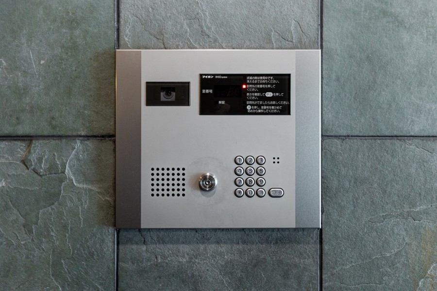 ◆オートロック◆居住者以外の侵入を拒み、不審者や不要なセールスを撃退することができます。安心感を得られるのも大きなポイントです