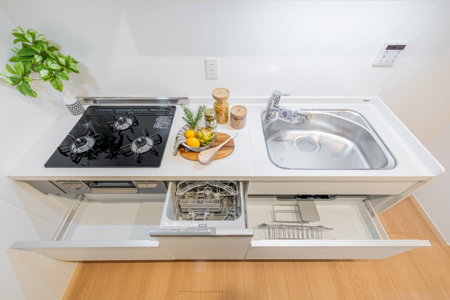 ◆食洗器◆家事の時間を短縮できる優れもの。さらに節水・節約を同時に行うことができるので、大変人気があり重宝します。