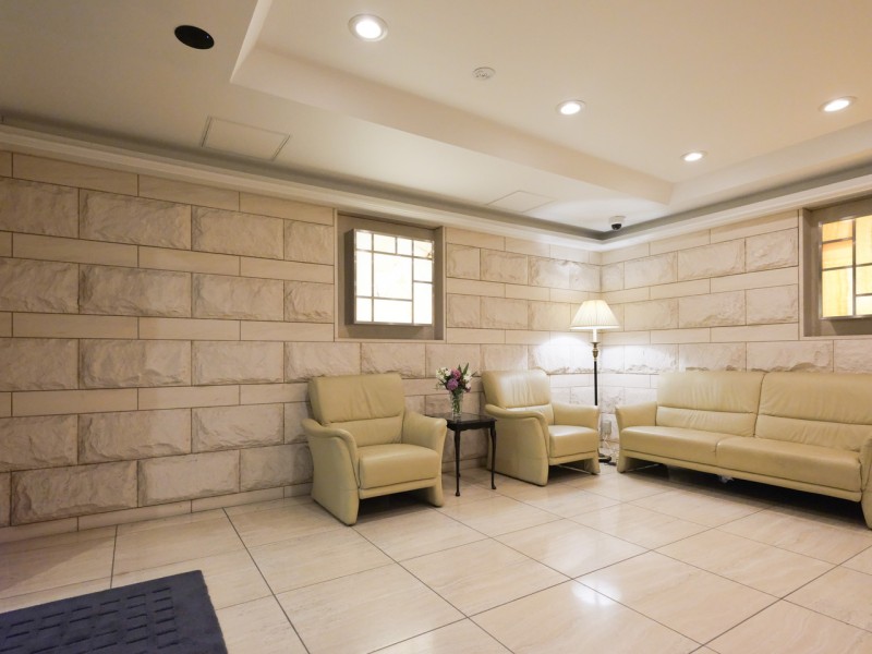 高級感と気品が溢れるエントランスホールです。忙しない都心で躍動し帰るあなたのほっとする住まいになりそうです。