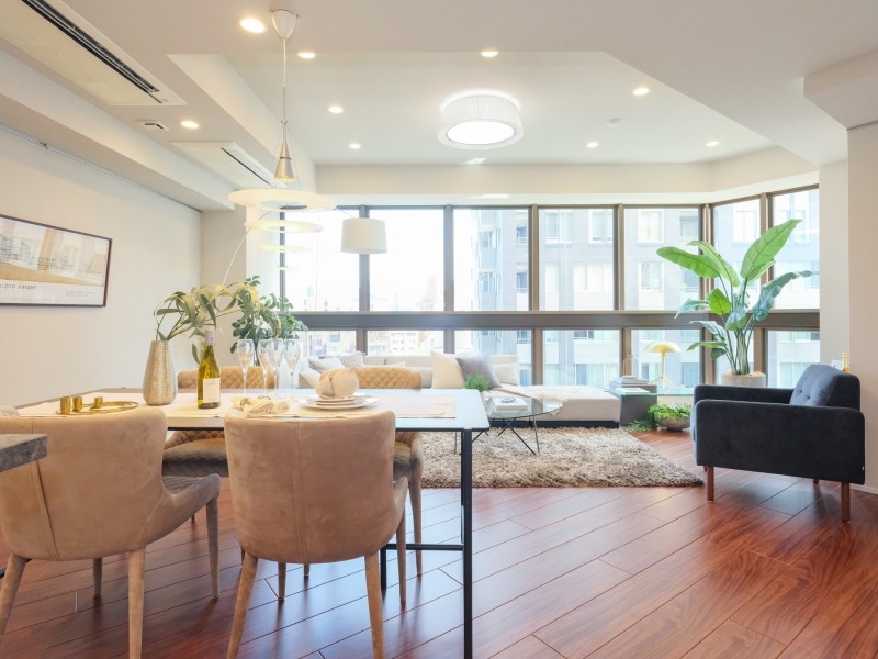 心地よい光と風が訪れ、穏やかな空気に包まれたお部屋です。毎日が忙しいあなたもほっと一息つける安らぎの空間です。