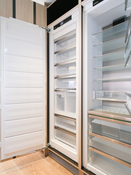 Miele（ミーレ）製のビルトイン冷蔵庫・冷凍庫付きのお部屋です。鮮度保持、大容量サイズや洗練されたデザインなどの特徴があり、暮らしを豊かに彩ってくれます。