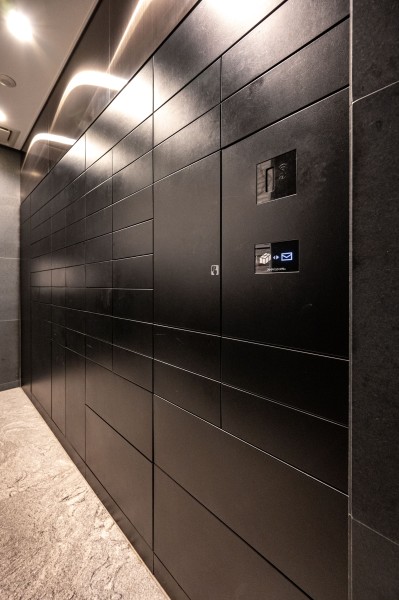 ◆宅配ボックス◆24時間いつでも荷物受け取りが可能。プライベートの時間を邪魔されず、配達時間も気にせず過ごすことができる便利な設備です。