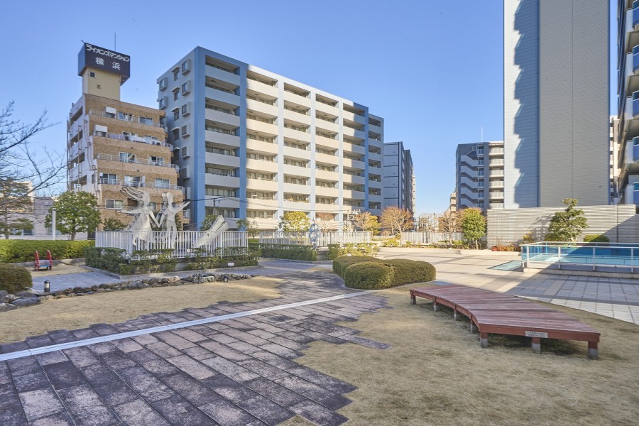 敷地内にはゲストルームやビューラウンジ、フィットネスルームやキッズルームなど共用施設が豊富にあり、生活を豊かに彩ります。