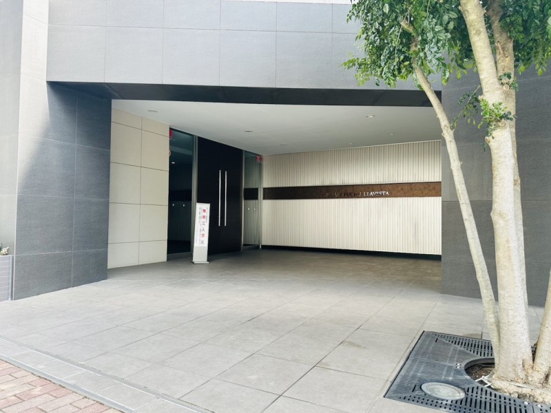 定期的に修繕工事を行い、管理体制良好のマンションです。スタイリッシュな雰囲気を醸し出す共用部が、上質な居住空間へやさしく誘います。