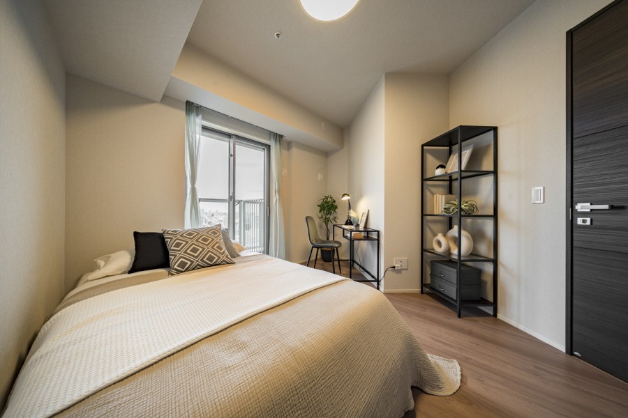 洋室1は主寝室として快適にお使いいただけるお部屋です。過ぎゆく時間をゆったりと感じることができるプライベート空間です。