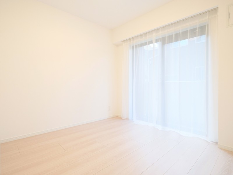 主寝室としても快適にお過ごしいただける洋室1です。のびやかにプライべート時間を満喫できるお部屋です。