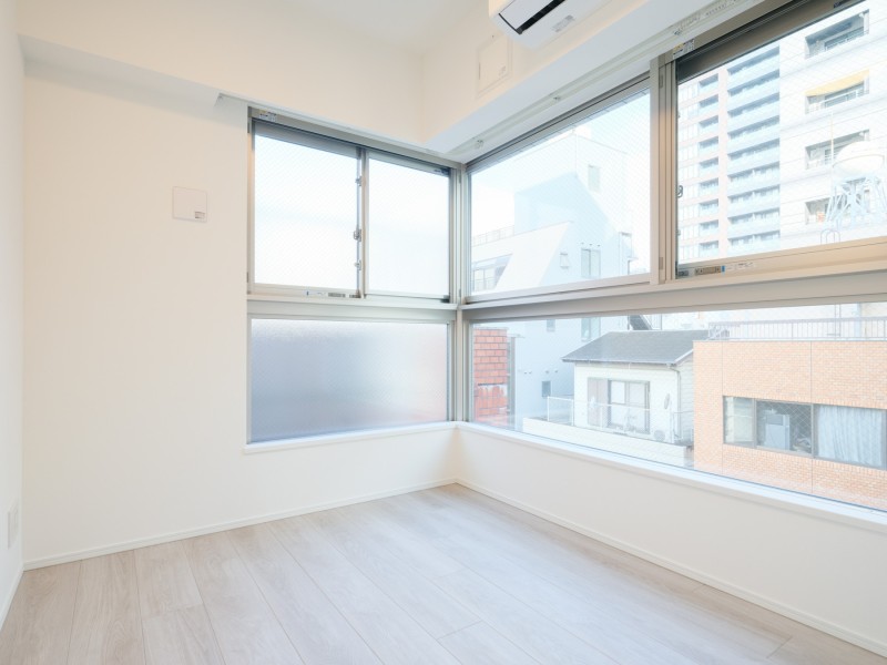 洋室2は心地よい時間が流れるお部屋です。毎日が忙しいあなたもほっと一息つける安らぎの空間です。