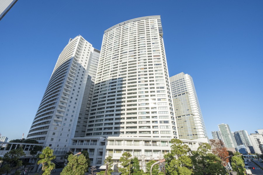 ビッグターミナル『品川』駅直結！（ペデストリアンデッキにて）充実の共用施設・上質なサービスを備えた高級タワーレジデンスです。