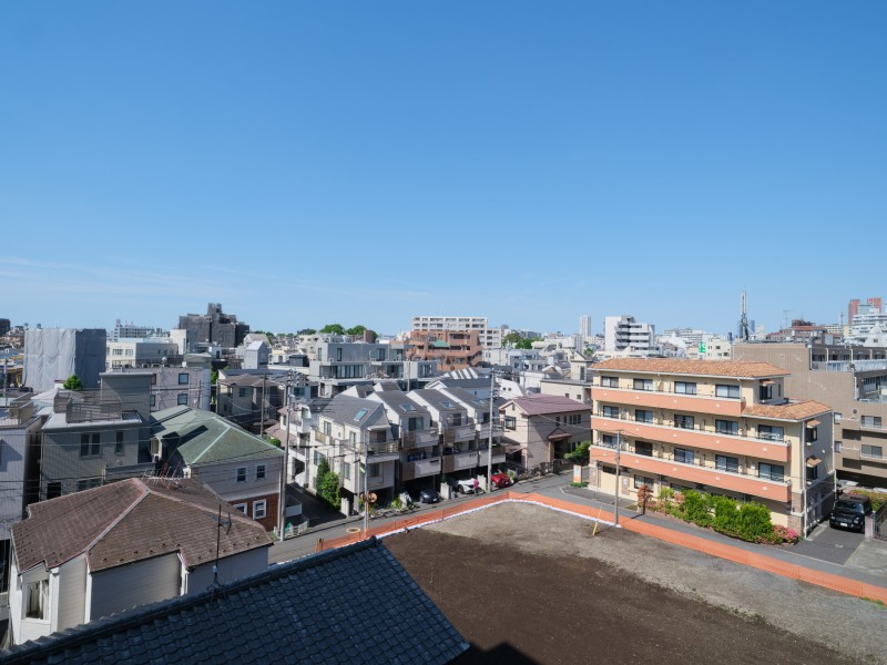 大きく広がる空が日常になり、至福の時間に包まれる住まいです。ほっと一息つき、日々をアップデートできそうです。