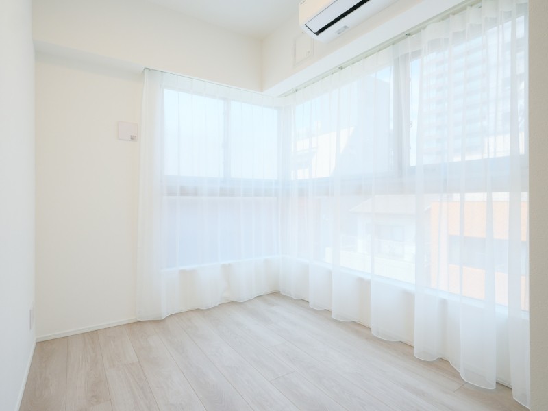 洋室2は心地よい時間が流れるお部屋です。毎日が忙しいあなたもほっと一息つける安らぎの空間です。