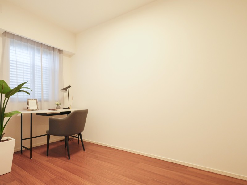 洋室2は過ぎゆく時間をゆったりと感じることができるのびやかなお部屋です。
