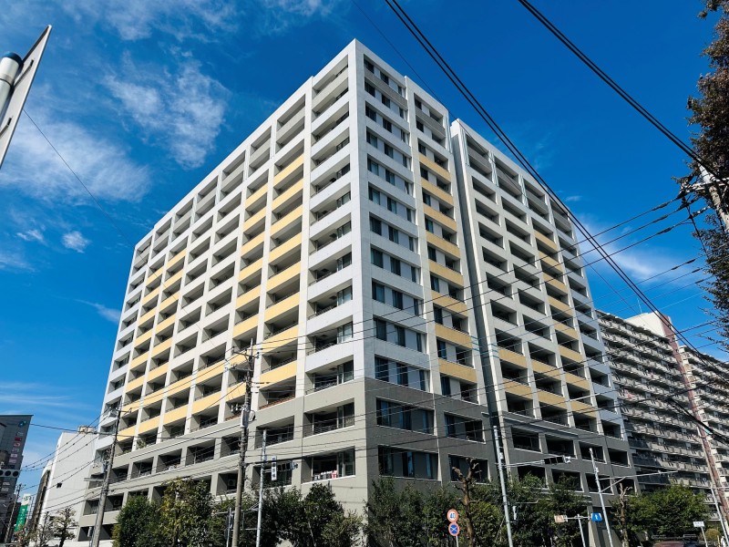 「志木」駅徒歩２分の利便性に優れた立地あり、3路線利用で通勤・通学にも便利なマンションです。ダブルオートロック採用されており、安心のセキュリティ体制です。