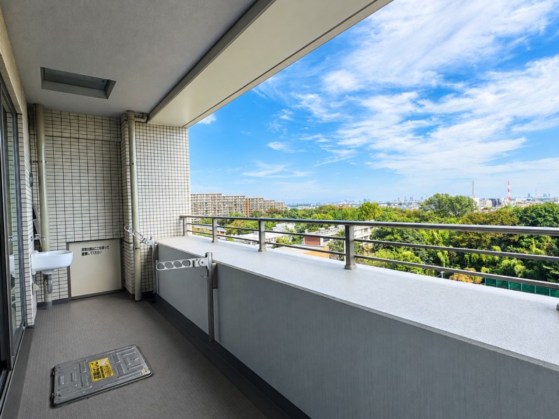 のびやかに広がる空が日常になり、至福の時間に包まれる住まいです。