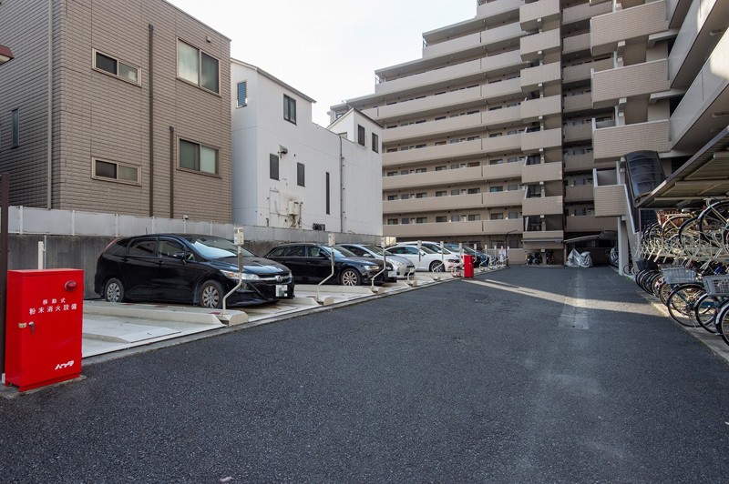 マンション内には駐車場を完備しており、マイカーでの通勤や休日のおでかけも楽しめます。「東京ディズニーリゾート」へはおよそ30分でアクセス良好です♪