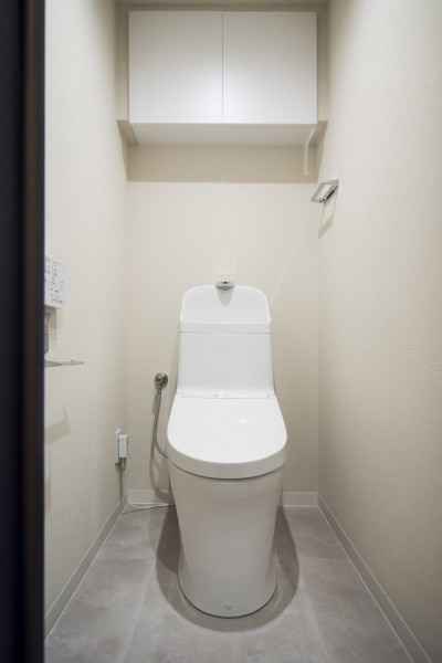 ウォシュレット一体型のトイレは、お掃除の手助けをしてくれる便利機能が搭載されています。毎日使う場所だからこそ、清潔に保ちたいですよね。