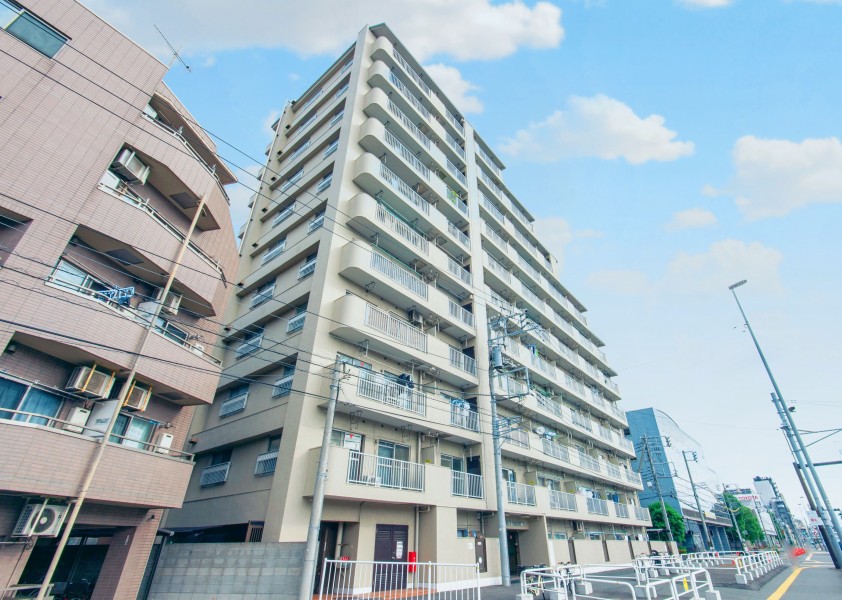 『京急蒲田』駅徒歩8分。総戸数100戸のビッグコミュニティです。