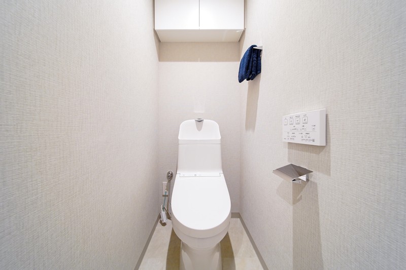お掃除の手間を減らしてくれる機能が充実したトイレです。