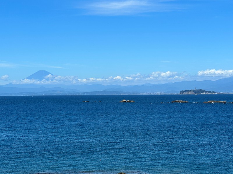 晴れた日は富士山と江ノ島が望めます。