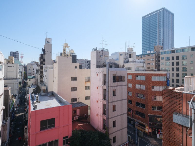 バルコニーからの眺望です。のびやかに広がる空が日常になり、至福の時間に包まれる住まいです。