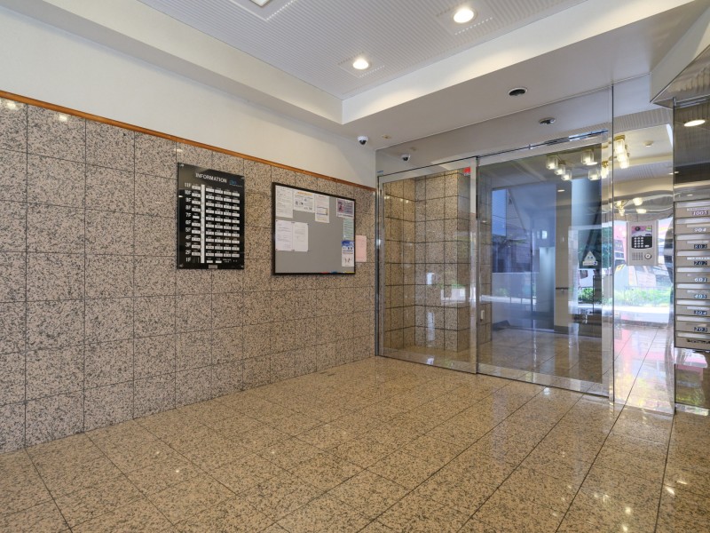 ◆オートロック◆居住者以外の侵入を拒み、不審者や不要なセールスを撃退することができます。安心感を得られるのも大きなポイントです。