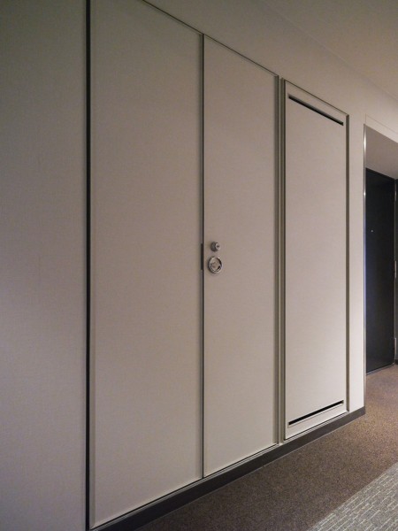 鍵付きトランクルームがあり、普段はあまり使わない荷物を収納すれば、家の中がスッキリ片付きます。